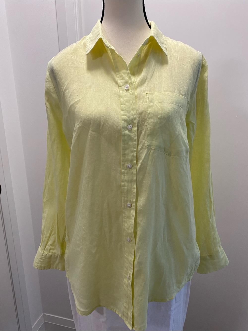 GAP Light Yellow Button-Down Shirt 100% linen size XS